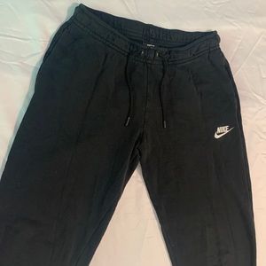 Black Nike sweatpants